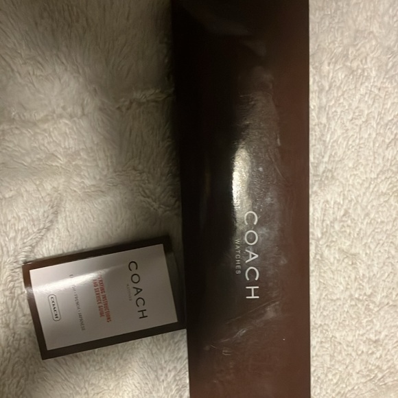 Red leather, coach watch - Picture 2 of 2